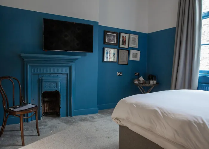 Crown Rooms