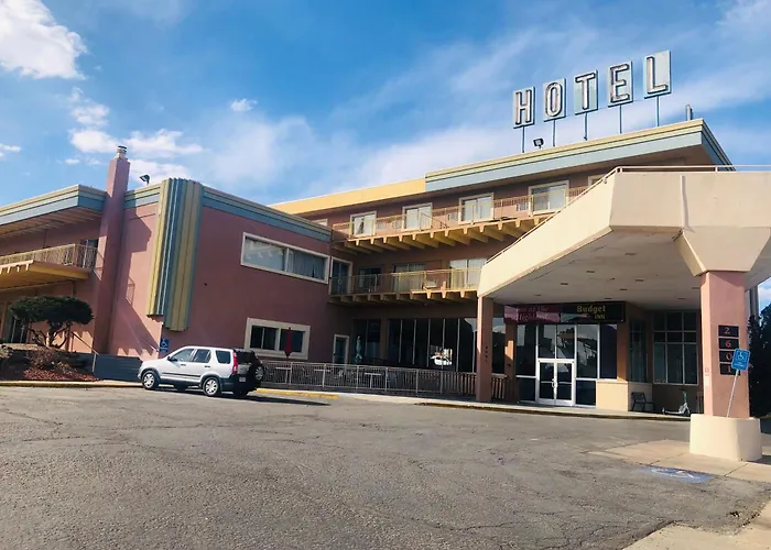 Hotel with Tennis: Budget Inn Denver Downtown