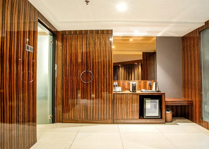 Moty Hotel