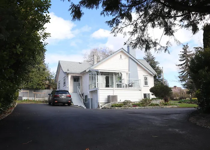 Victoria Gorge Waterway Vacation Home