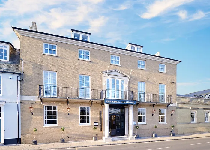 Family Hotel: The Kings Arms