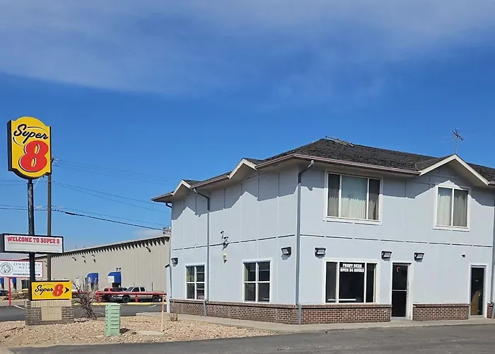 Super 8 By Wyndham Central