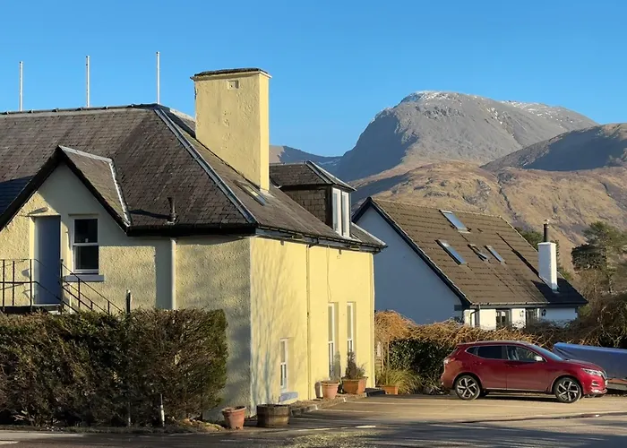 Chase The Wild Goose, By Fort William