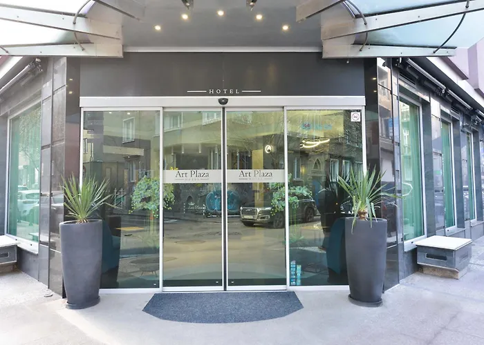 Logement: Art Plaza Hotel