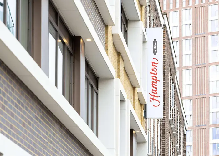 Hampton By Hilton City