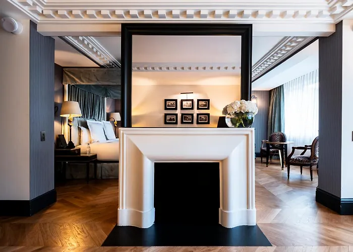  De Berri Champs-Élysées