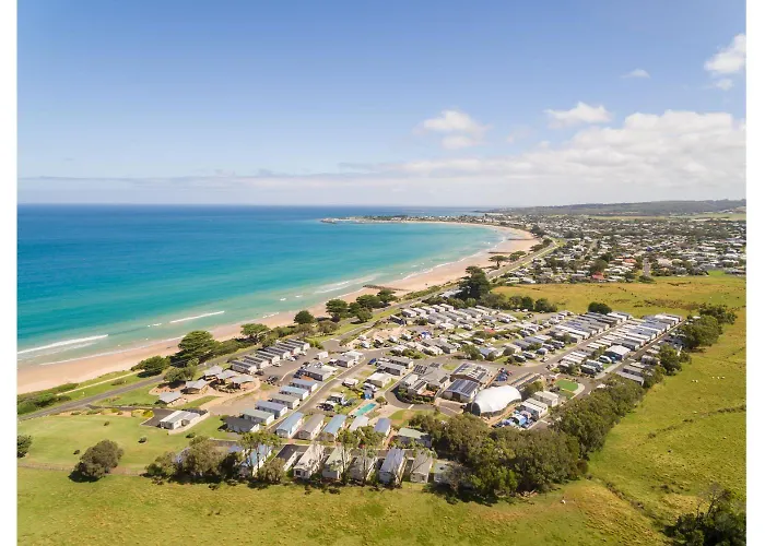 Hotel with pool: Big4 Apollo Bay Pisces Holiday Park