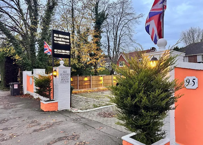 Guest house: All Seasons Gatwick Guest House & Parking