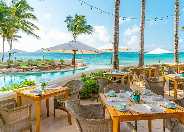 Hotel de pingue-pongue: Mahekal Beach Front Resort & Spa