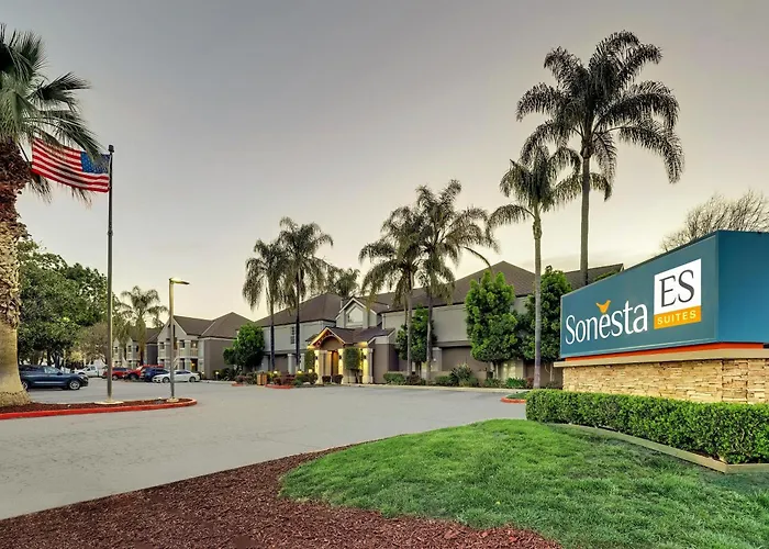 Cheap hotel: Sonesta Es Suites San Jose - Airport