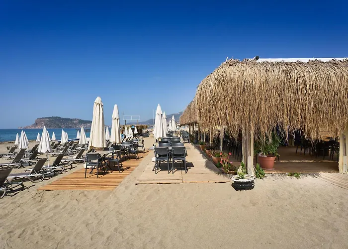 Luxe hotel: Kaila Beach Hotel
