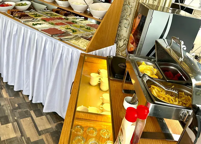 Strandhotel: Golden Sand Hotel