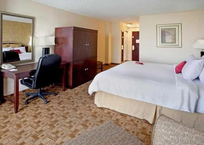 Cheap hotels Radisson Austin - University