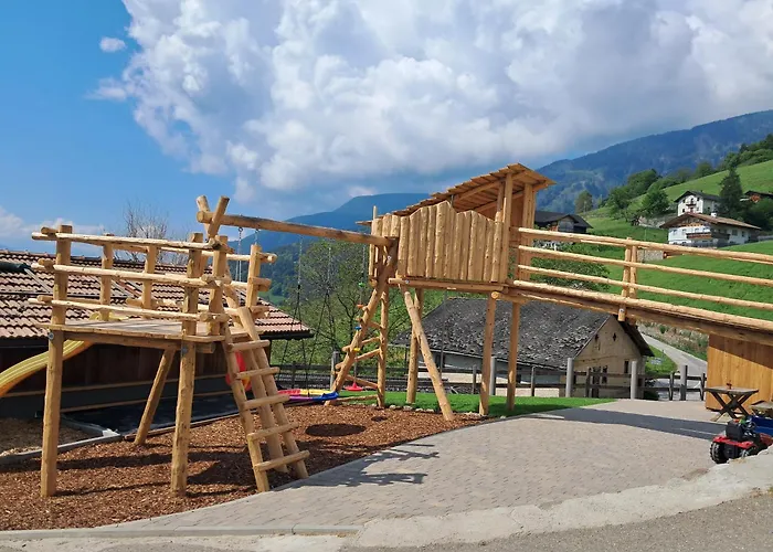 Schweiggerhof -Agriturismo- Farm Holidays