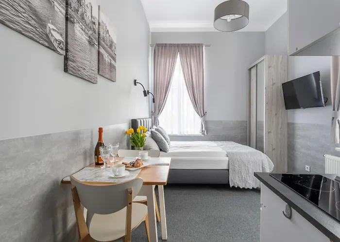 Primero Elegant Apartments Old Town