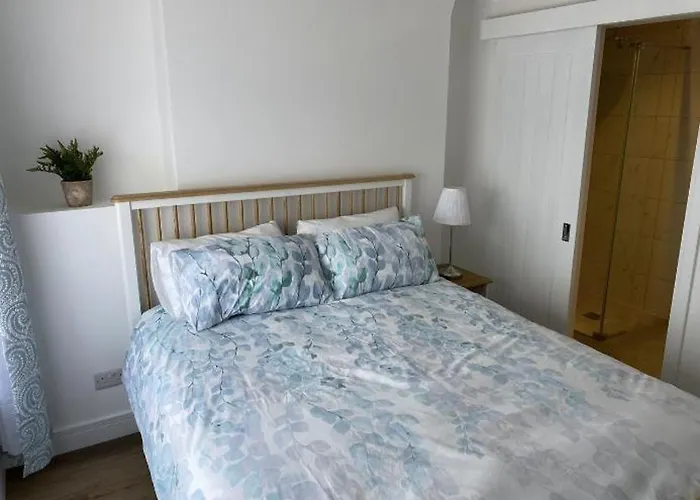 B&B only: The Prince Albert, Whitton