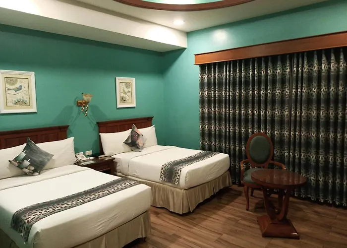 Hotel suites Paragon And Suites