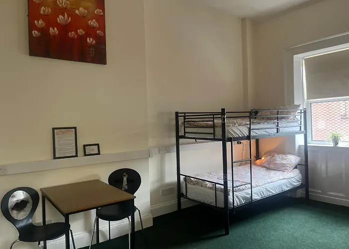 Hostel: Botanic Avenue Hostel Less Than A Mile From The City Centre