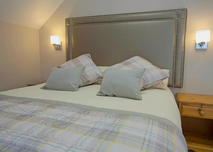 Lochiel Villa Guest House