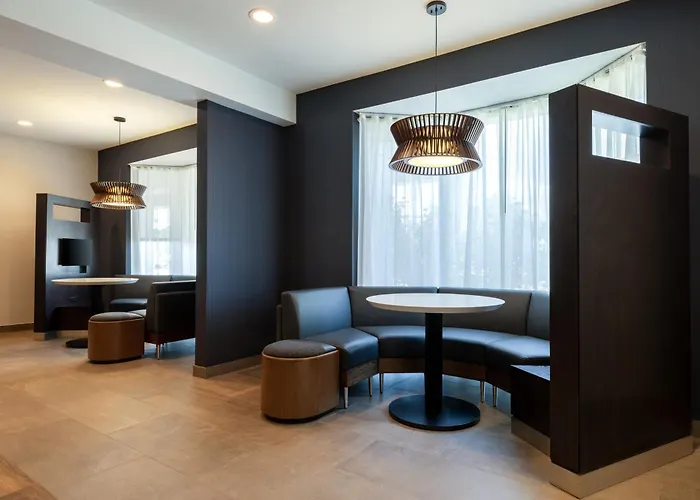 Courtyard By Marriott North Charleston Airport Coliseum