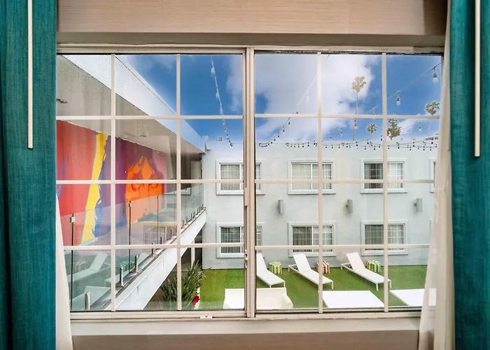 Ping pong hotels Kinney - Venice Beach
