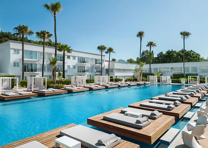 So White Beach Resort