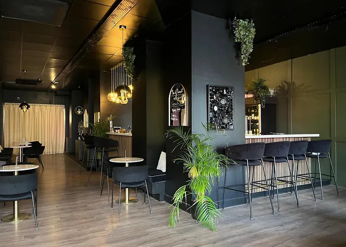Animaux admis HOTEL&SPA Le Renard Centre
