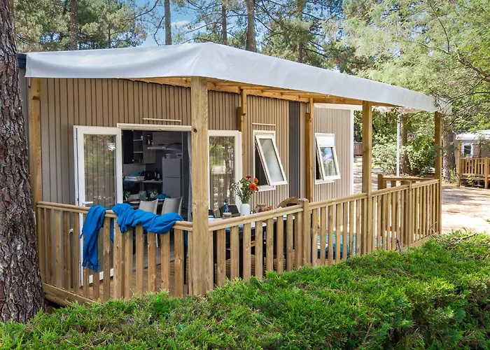Camping Arès