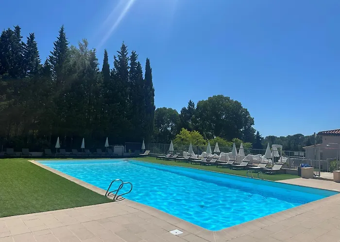 Hôtel Château de la Bégude The Originals Collection