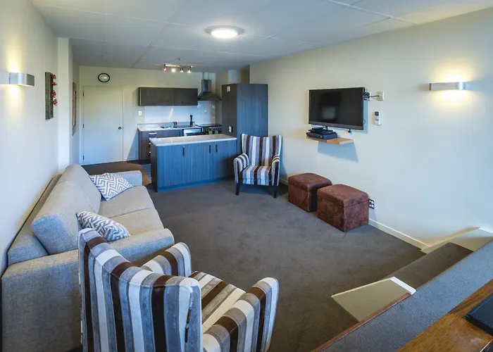 5 star hotels Lomond Lodge & Apartments