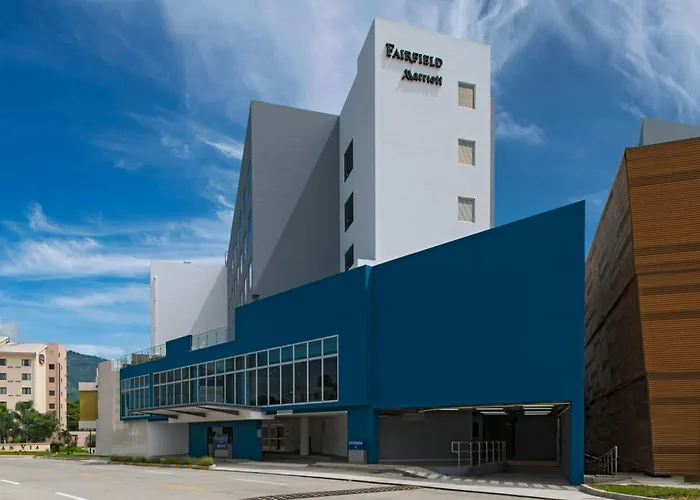 Hotels with a view Fairfield By Marriott San Salvador
