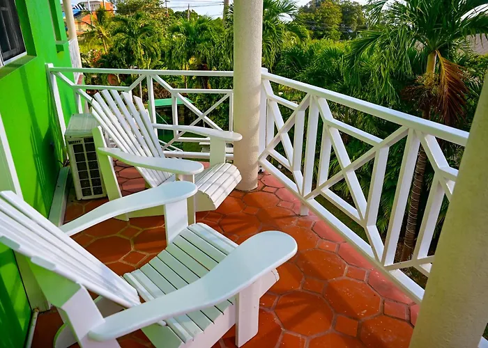 Best E Villas Prospect St James