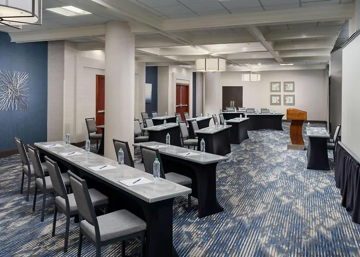 Doubletree By Hilton Charlotte City Center