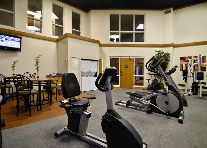 Greenstay Hotel & Suites Central