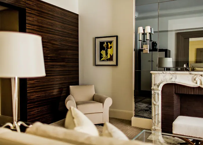 5 sterren hotel: Prince De Galles, A Luxury Collection Hotel, Paris