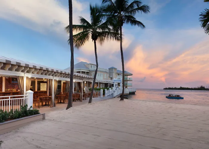 Beach Hotels Pier House & Spa