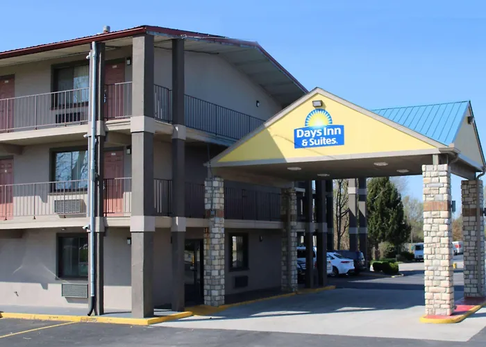 Days Inn & Suites By Wyndham Springfield On I-44