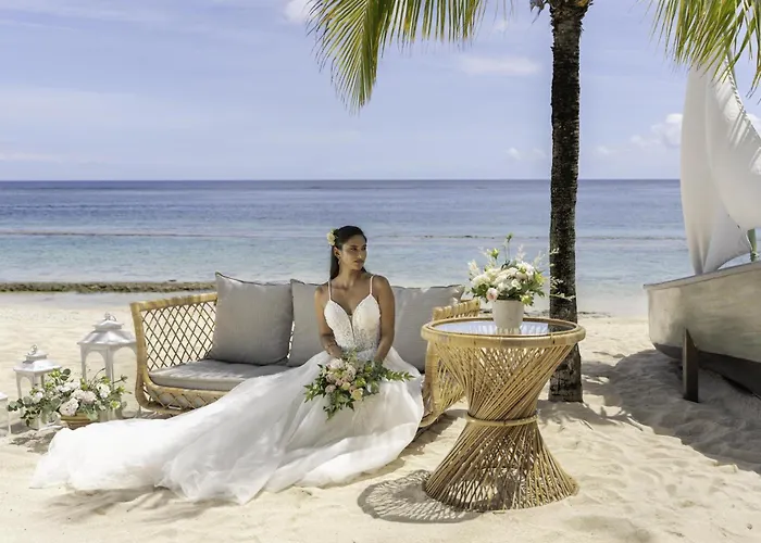 Victoria Beachcomber Resort & Spa