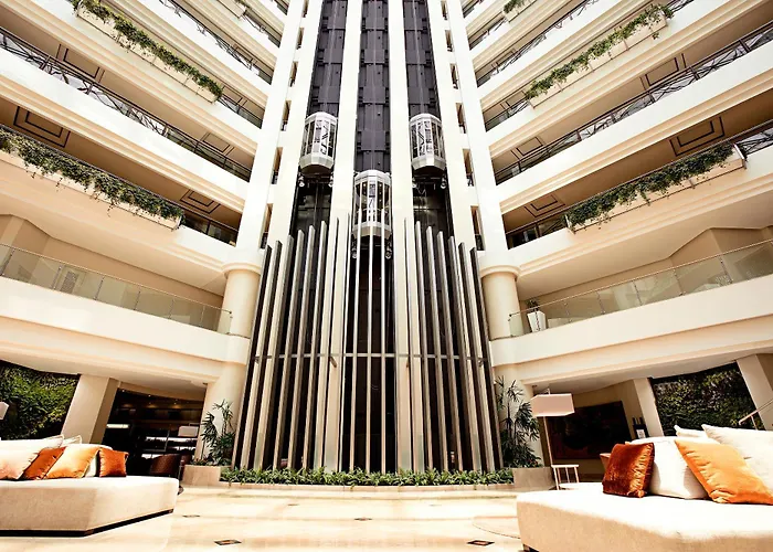  Tikal Futura & Convention Center