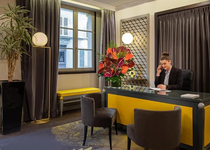 Le Marquis By Inwood