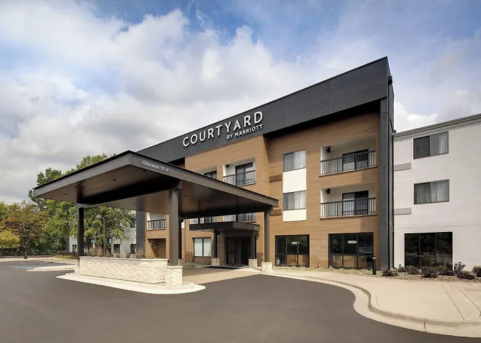Courtyard Grand Rapids Airport