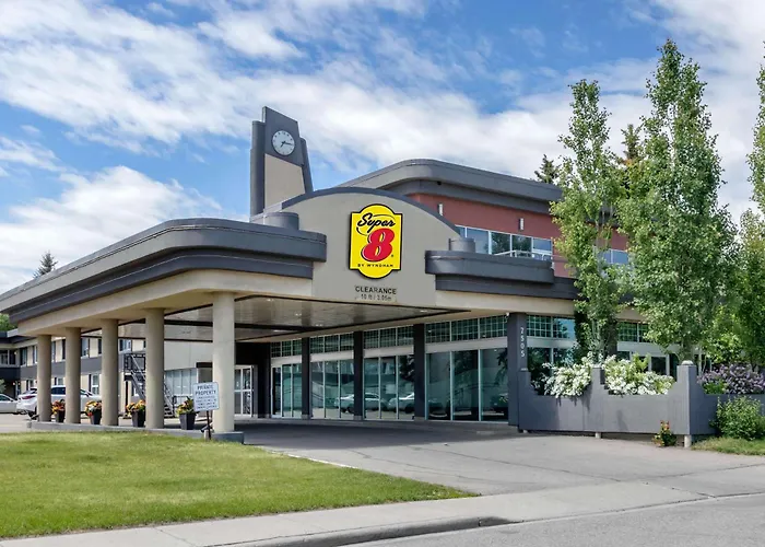 Super 8 By Wyndham Macleod Trail Calgary