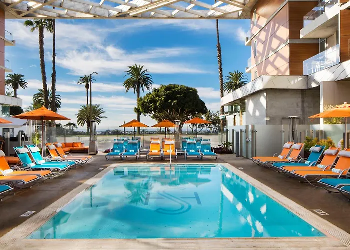 Shore Hotel