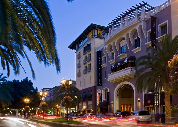 Dog friendly hotels Valencia Santana Row