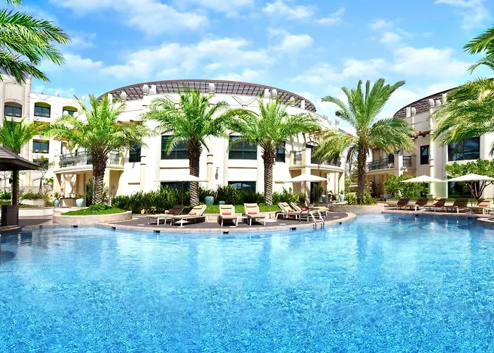Сity center hotels Al Ain Rotana