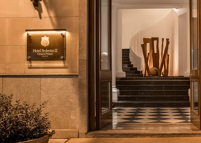 Hotel Federico II Central Palace