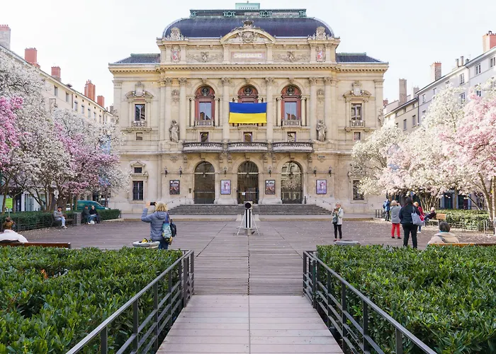 Pet Friendly hotel: Hotel Du Theatre