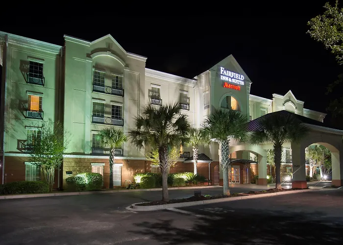 Cheap hotel: Fairfield Inn & Suites By Marriott Charleston North/Ashley Phosphate