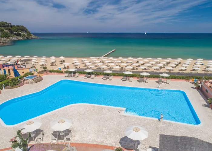 Hotel con piscina: Hotel Del Golfo