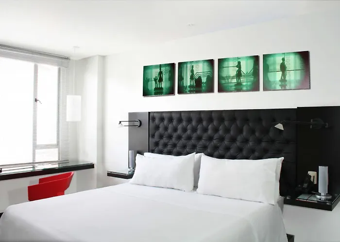  104 Art Suites
